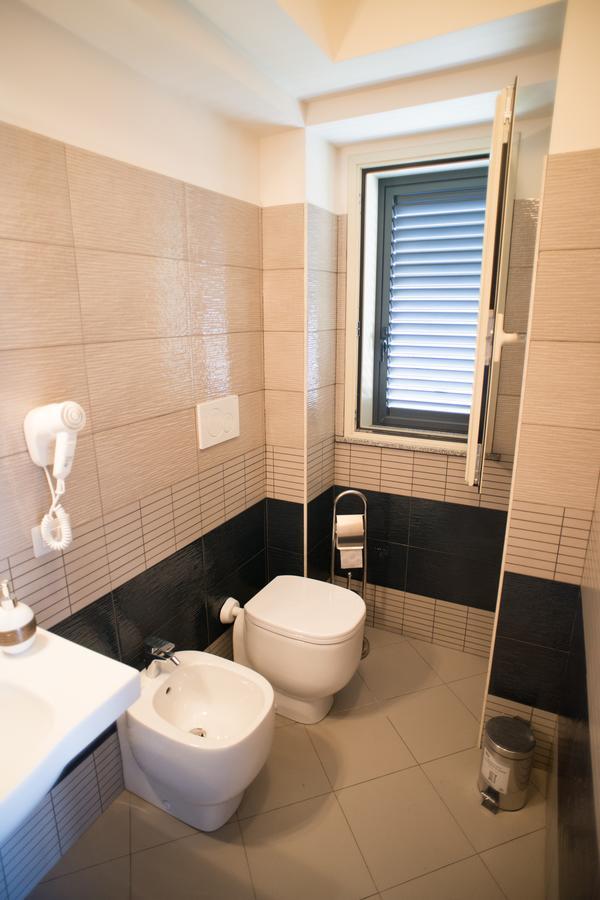 Riva Del Sol Bed and Breakfast Santa Teresa Di Riva Eksteriør billede