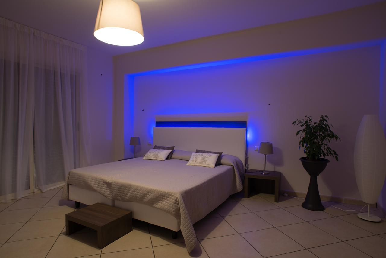 Riva Del Sol Bed and Breakfast Santa Teresa Di Riva Eksteriør billede
