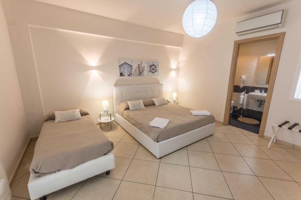 Riva Del Sol Bed and Breakfast Santa Teresa Di Riva Eksteriør billede
